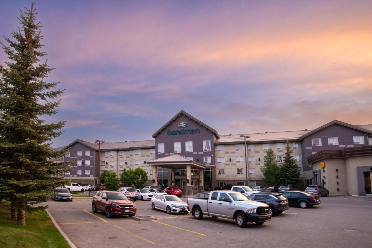 Sandman Hotel & Suites Calgary South Exterior photo